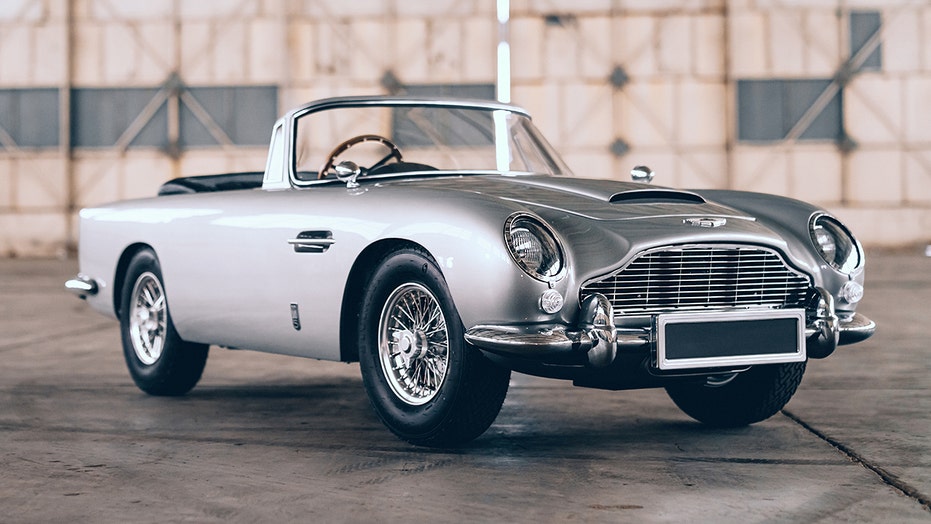 This tiny James Bond Aston Martin DB5 kills with cuteness