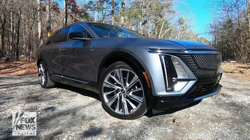 Review: The 2023 Cadillac Lyriq hits the right notes
