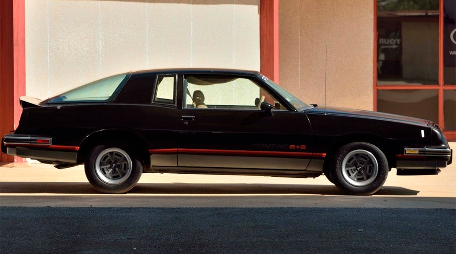 One-of-a-kind Pontiac Grand Prix NASCAR-style coupe up for auction