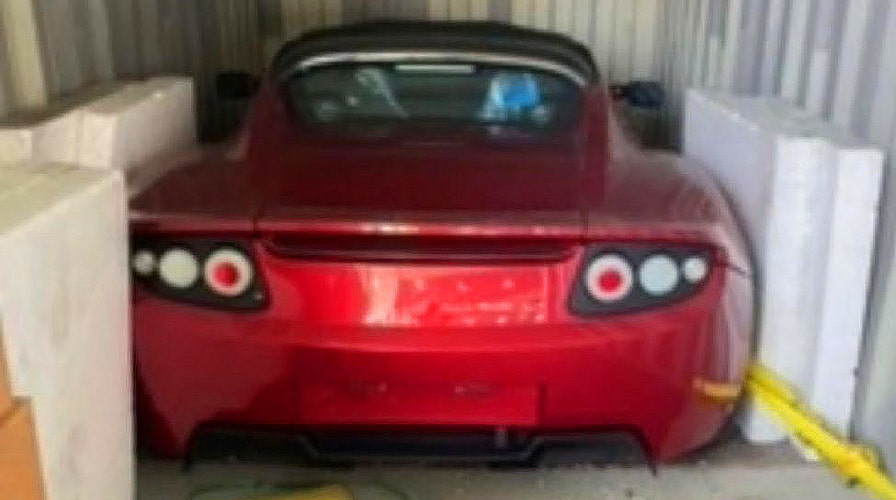 3 brand new 2010 Tesla Roadsters discovered in shipping containers in China